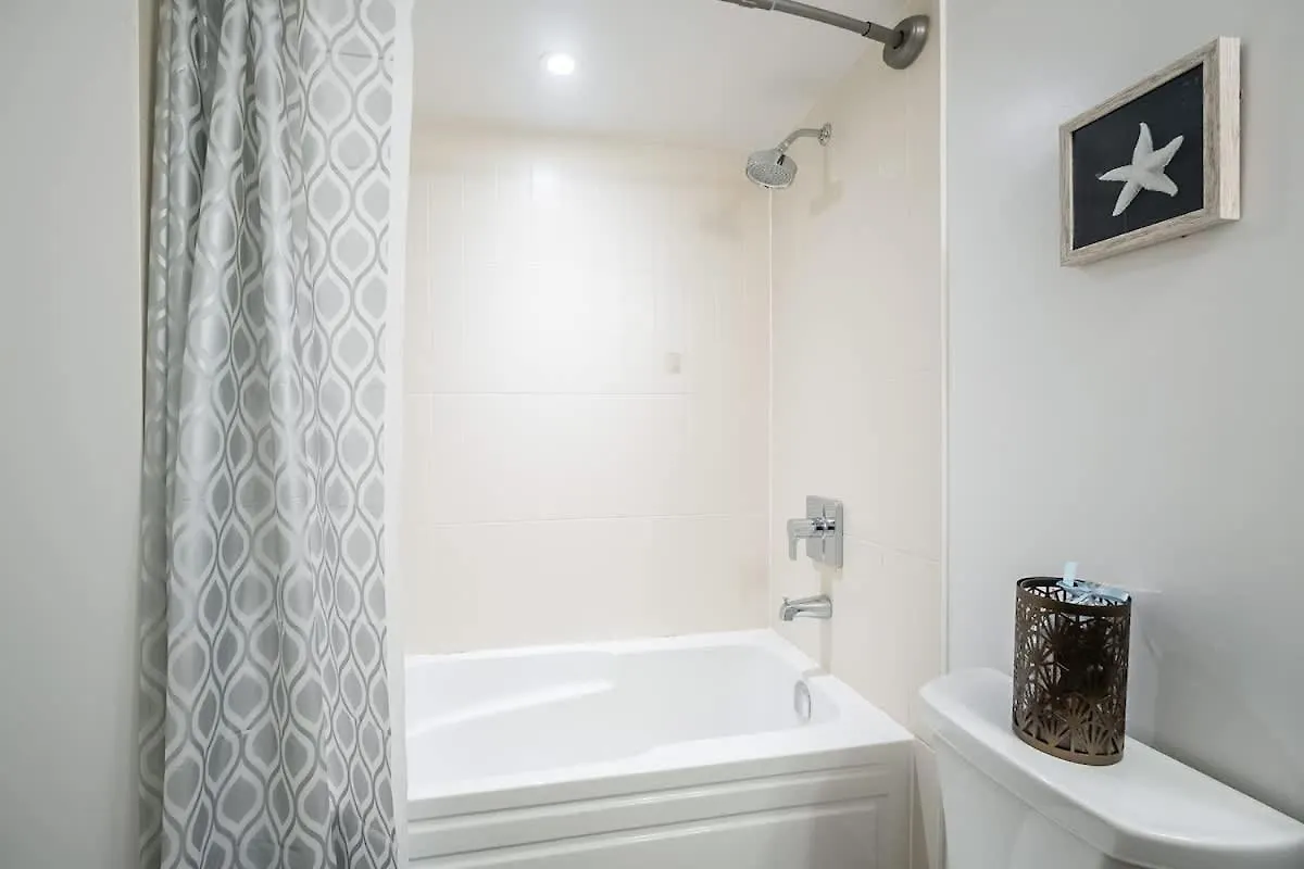 Stylish Condo In The Heart Of Downtown Toronto
