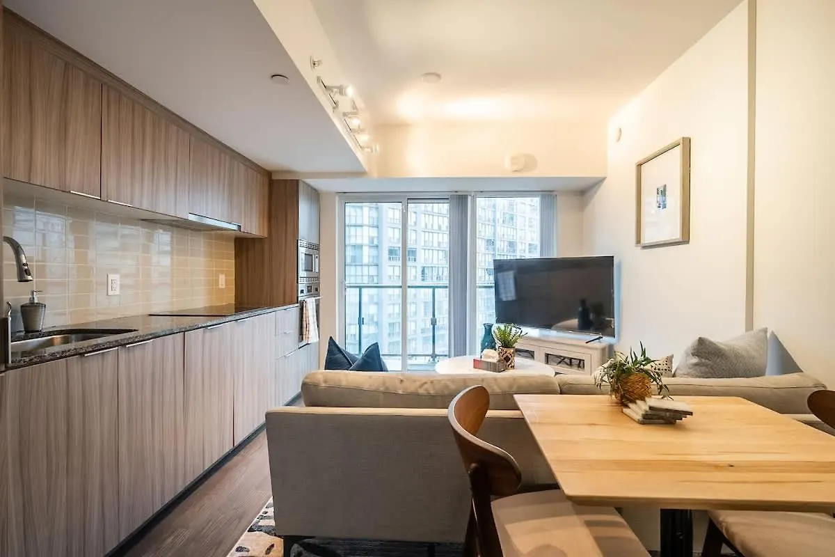 Appartamento Stylish Condo In The Heart Of Downtown Toronto
