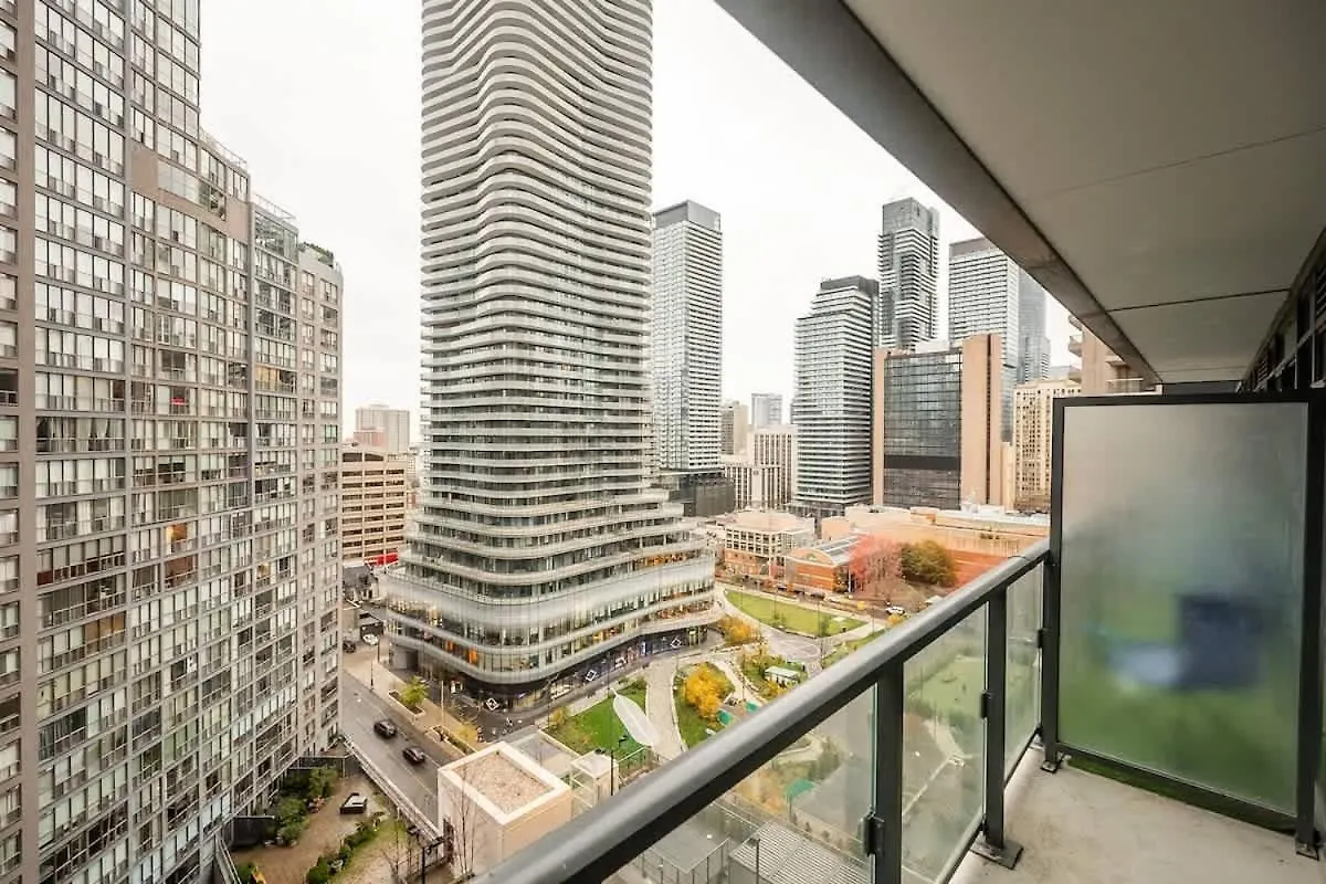 Appartamento Stylish Condo In The Heart Of Downtown Toronto Canada