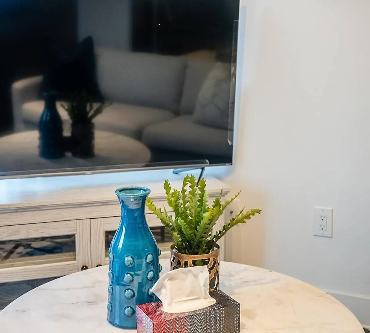 Stylish Condo In The Heart Of Downtown Toronto