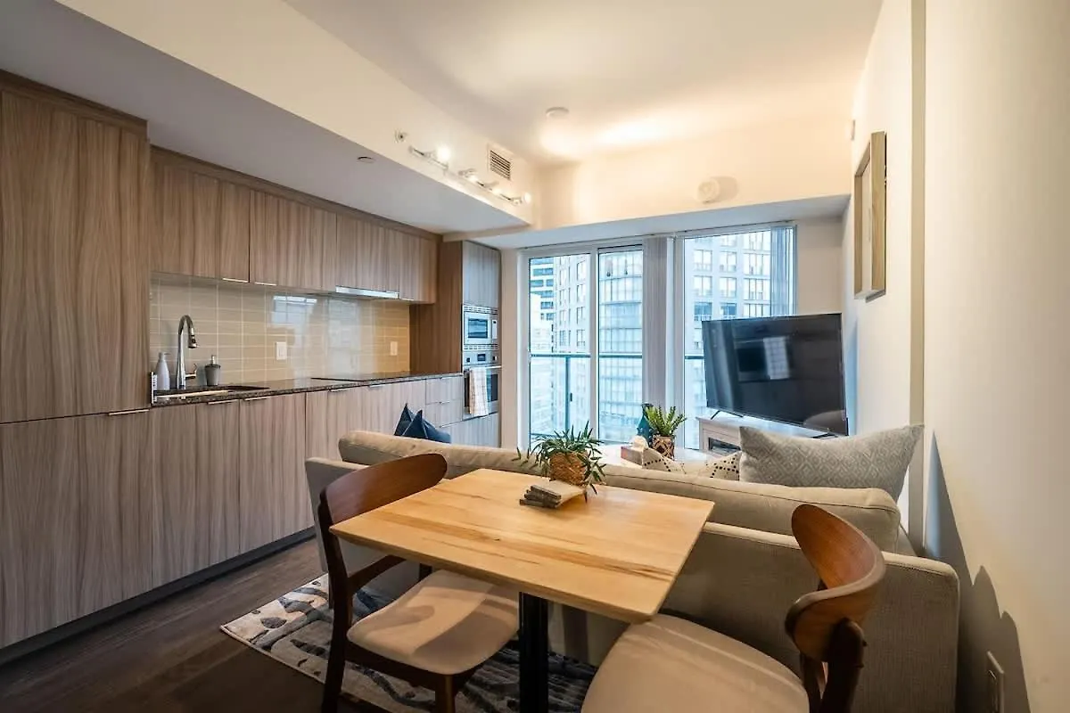 Stylish Condo In The Heart Of Downtown Toronto联系方式